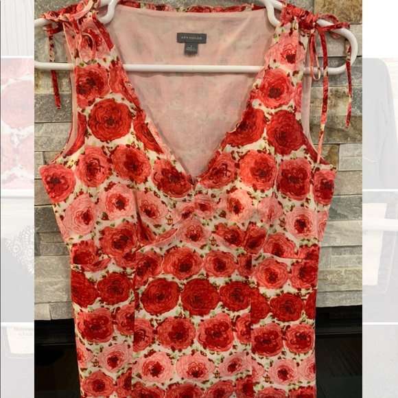 Floral top - Picture 1 of 3